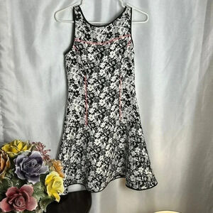 Banana Republic NWT! Tank dress ,women size O, floral,fit& Flare,back V,back zip